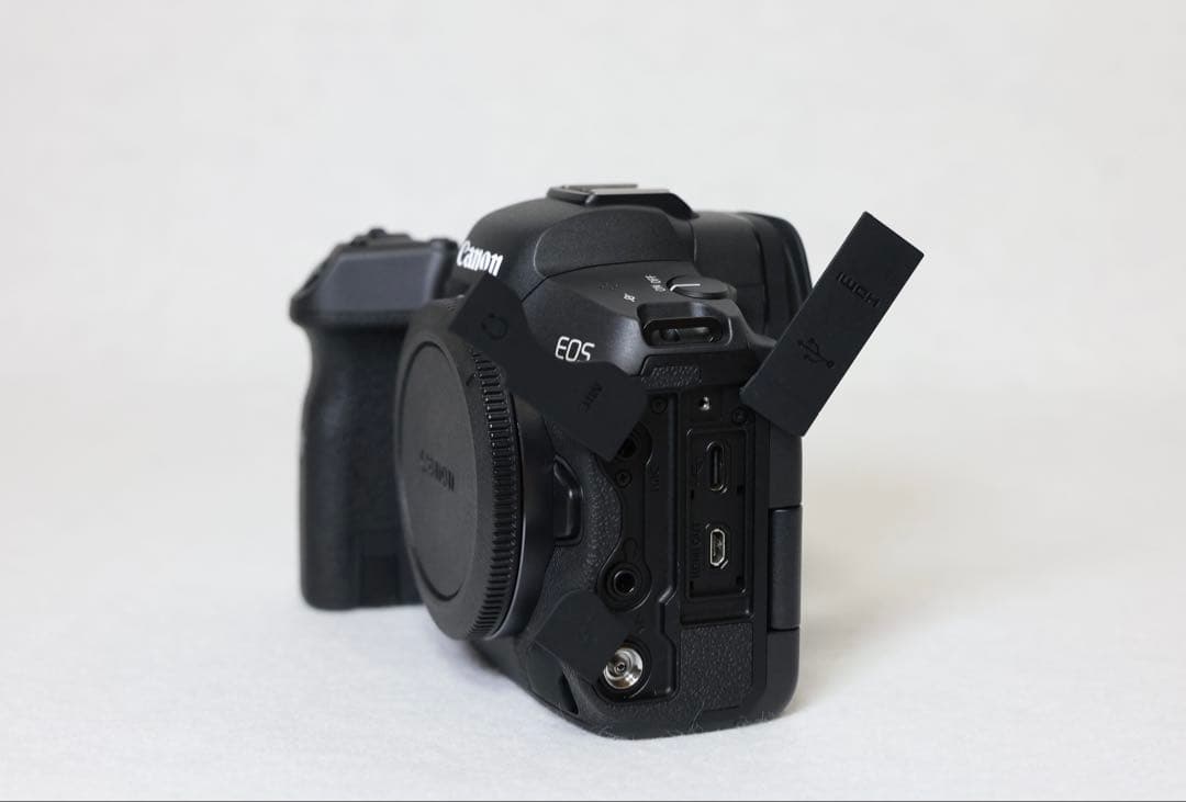 美品❗️Canon EOS R5 本体　アクセサリー付属レリーズ回数3000以下❗️