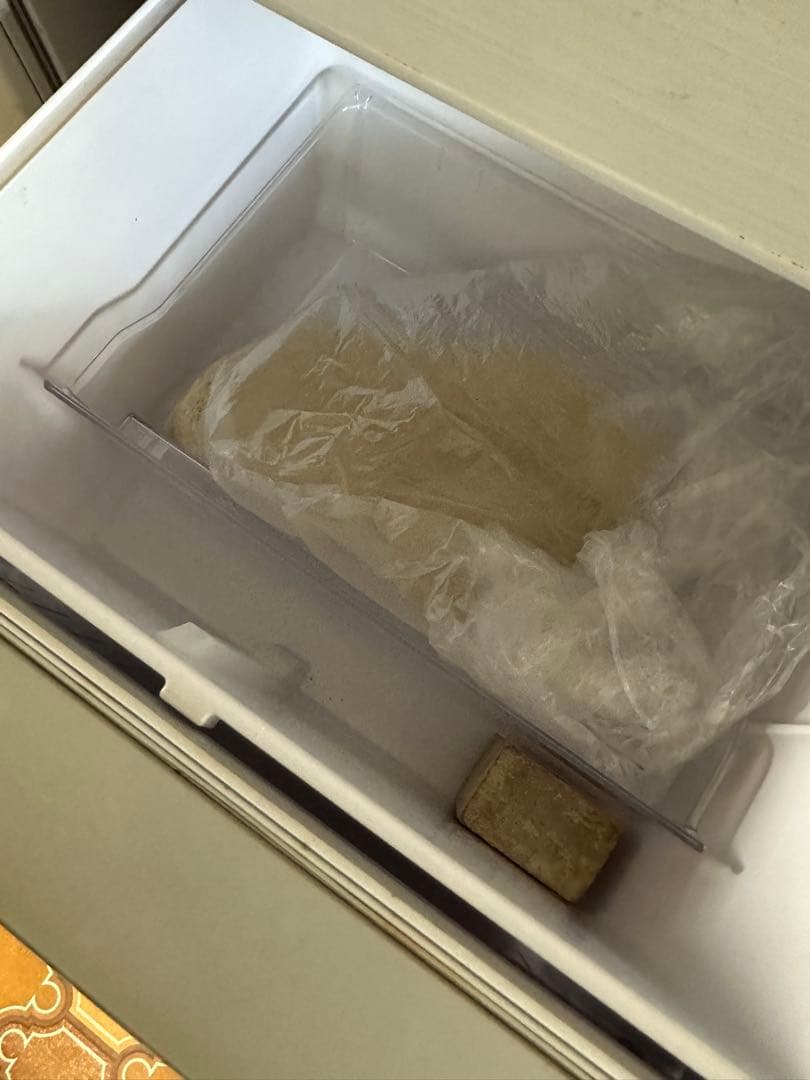 ホワイト冷蔵庫 冷凍庫付き　SJ-W411E-N