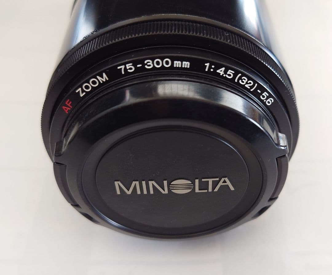 【中古品】　ミノルタ　望遠レンズ　AF LENS　75-300　専用ケース付き