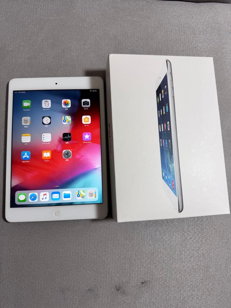 Apple iPad mini 2 64GB Wi-Fiモデル シルバー