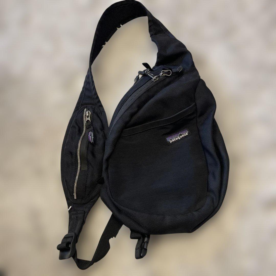 Patagonia アトムスリングブラック ショルダーバッグ