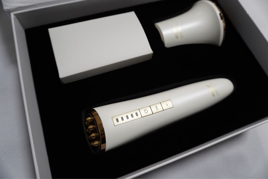 エミナリフト(eminalift) 新品未使用✨　美顔器