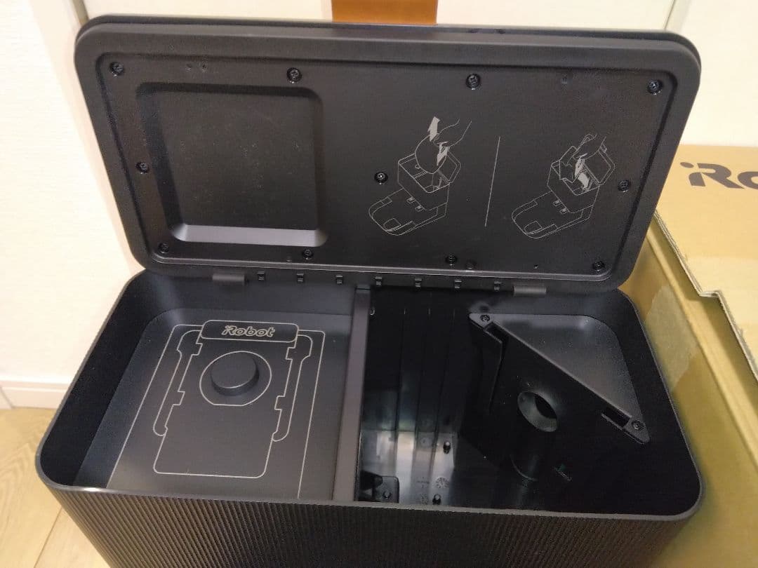 【ルンバjシリーズ用】クリーンベース+専用ダストボックス（2024/10）A