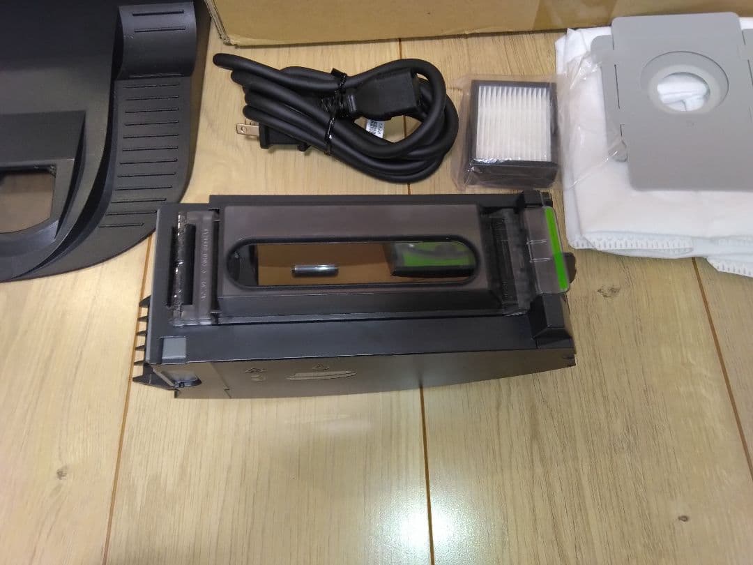 【ルンバjシリーズ用】クリーンベース+専用ダストボックス（2024/10）A