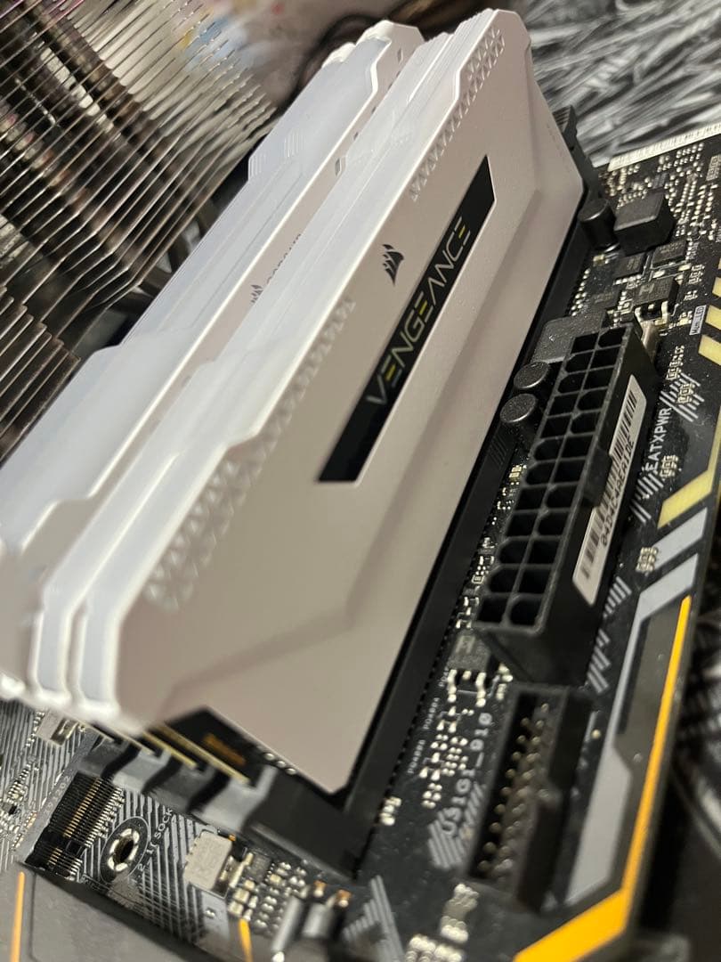 最終値下げCorsair DDR4メモリ 32GB