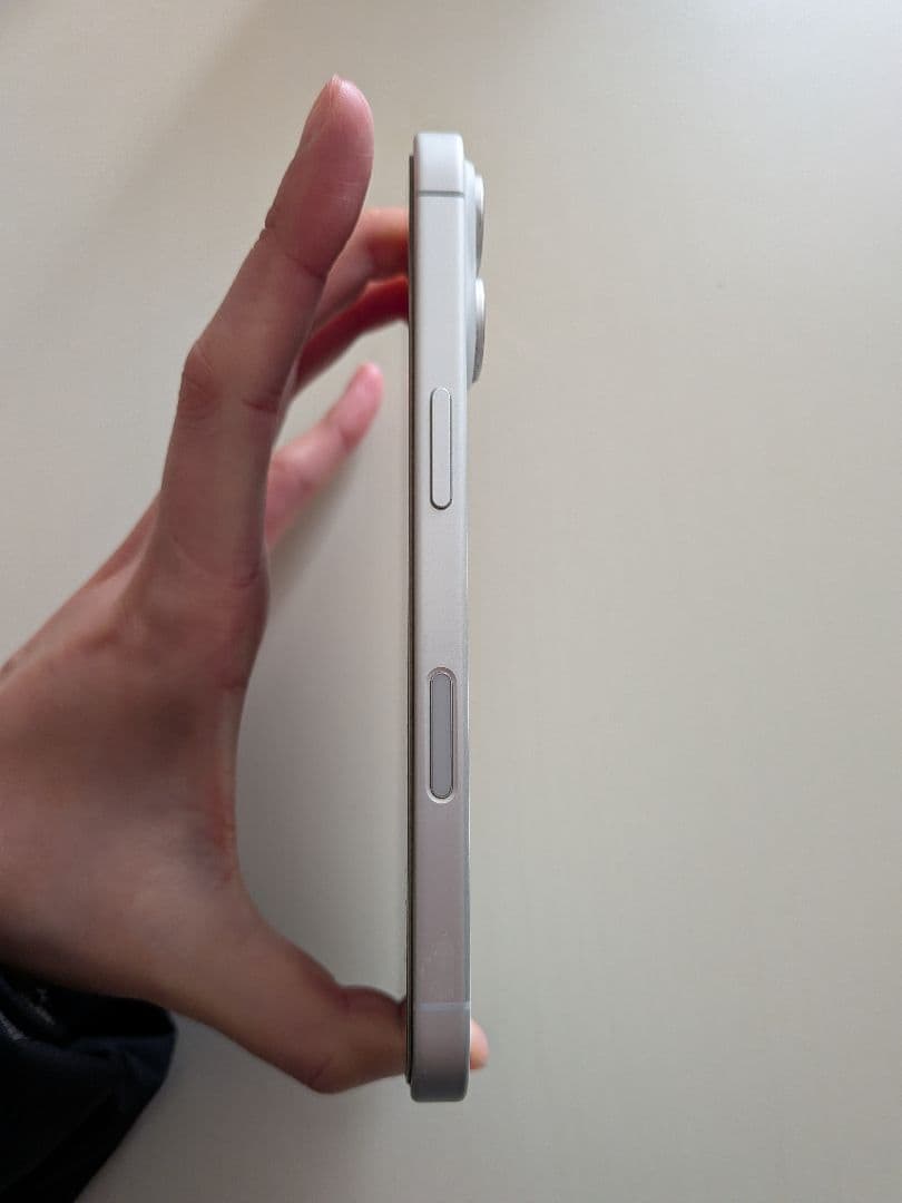 Apple iPhone 16 128GB ホワイト