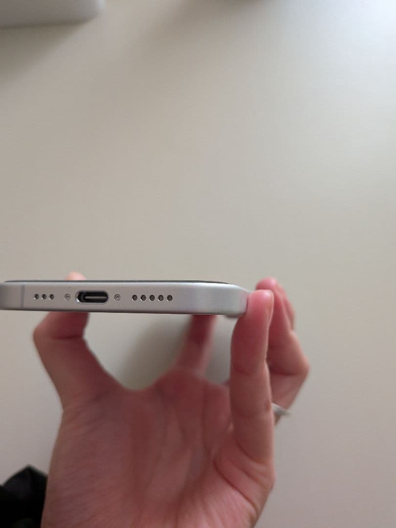 Apple iPhone 16 128GB ホワイト