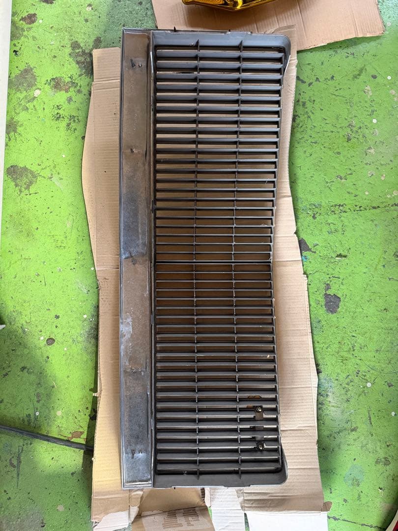 キャデラック　グリル　フリートウッド　ブロアム