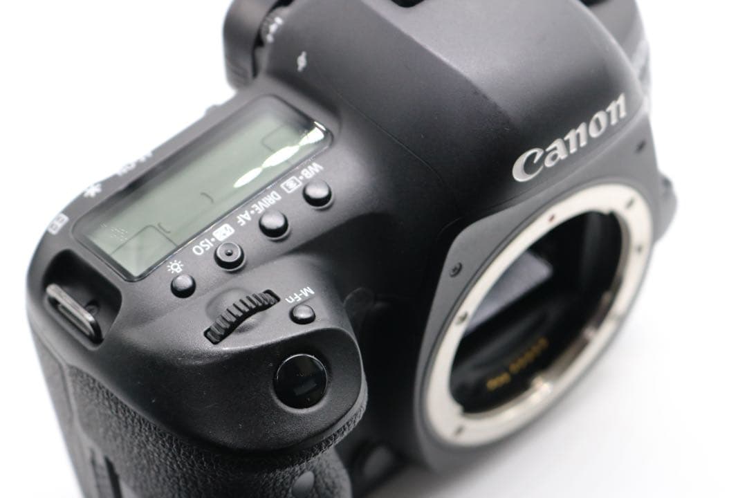 美品 【Canon EOS 5D Mark Ⅳ トリプルレンズセット】 安心保証