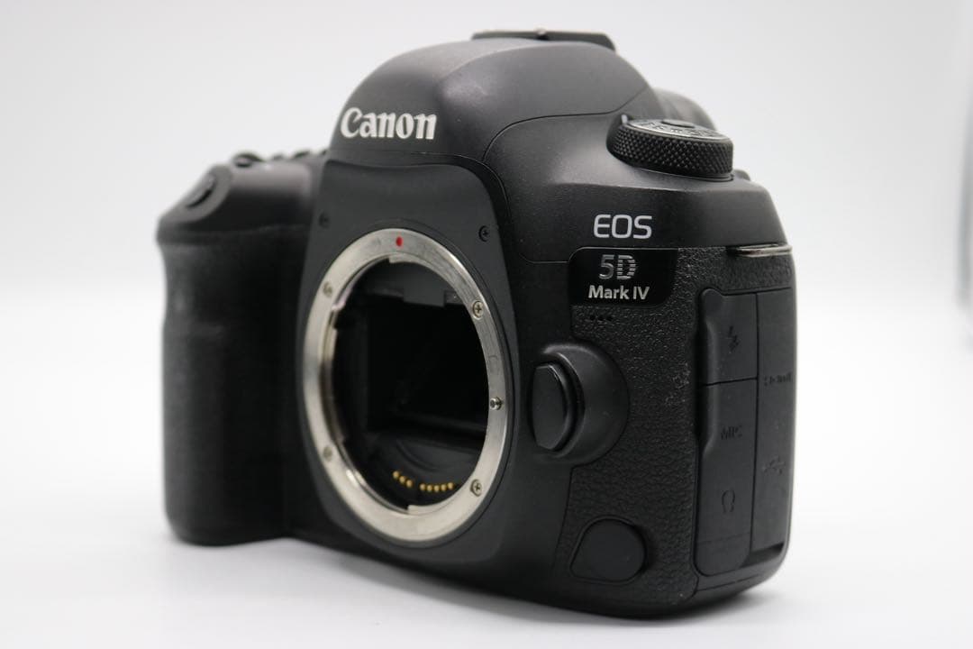 美品 【Canon EOS 5D Mark Ⅳ トリプルレンズセット】 安心保証