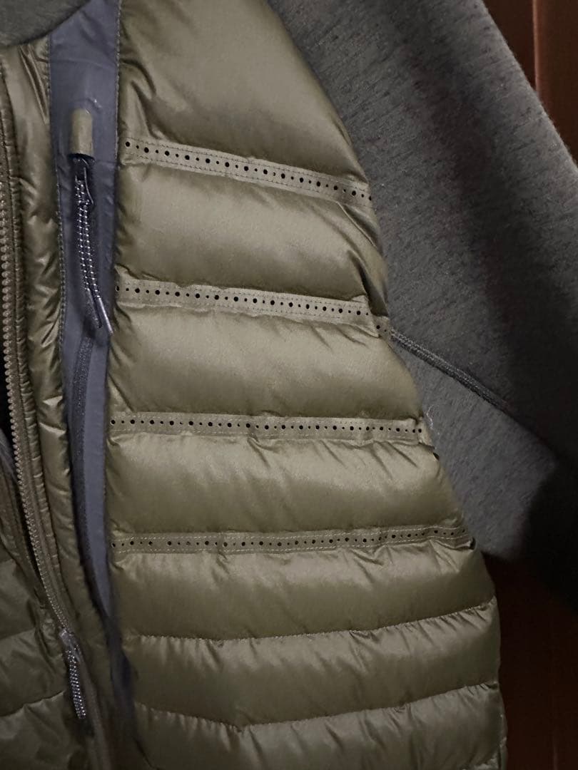 Nike テックフリースダウン　カーキ　美品！