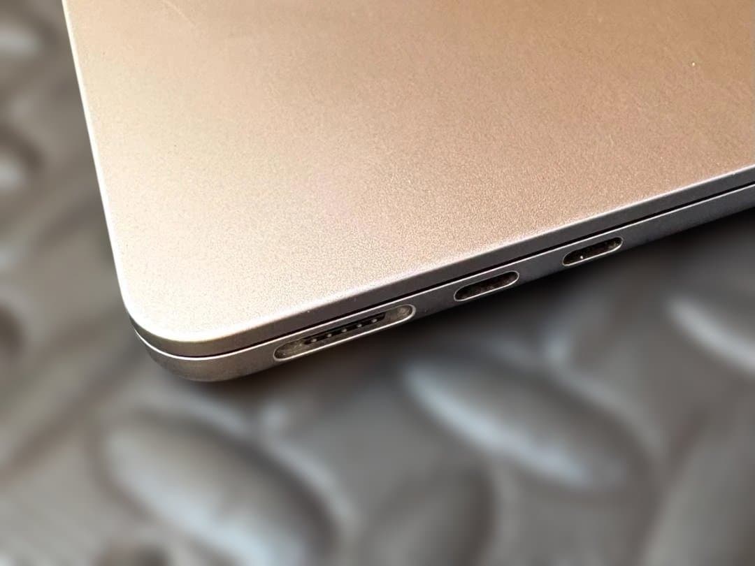 MacBook Air M2 13.6インチ 8GB 256GB 元箱あり 美品