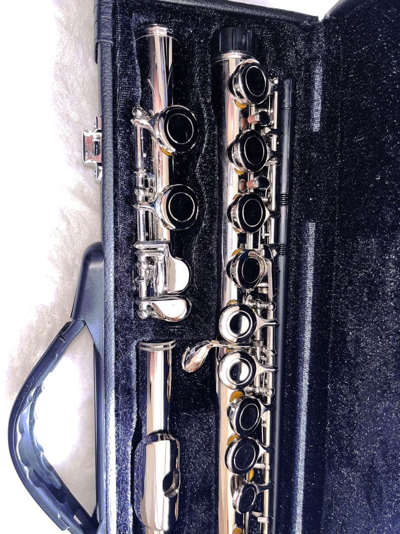 C菅フルート本体＋ケース＋お手入れ用品付き