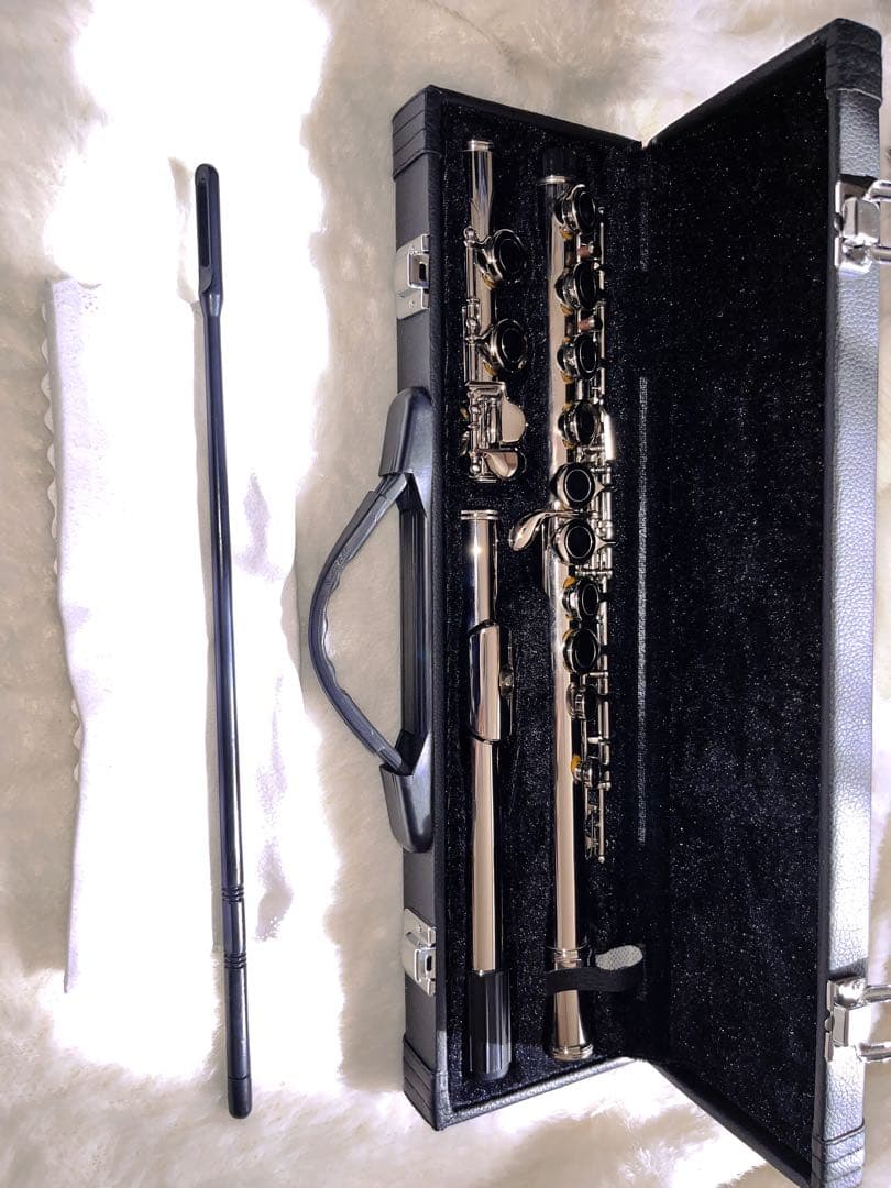 C菅フルート本体＋ケース＋お手入れ用品付き