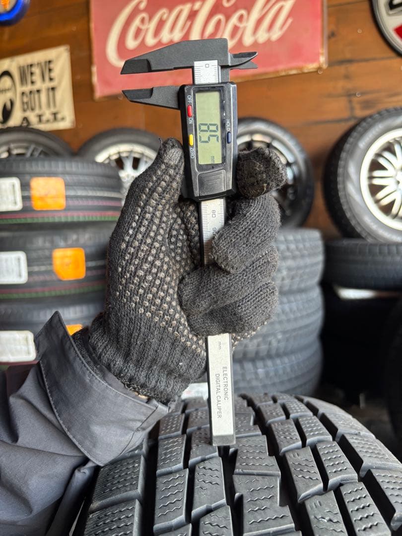 ◇送料込み◇ 225/70R16 中古スタッドレス新品ホイール4本