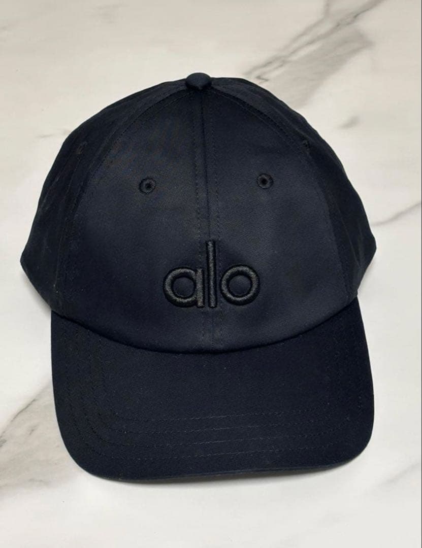 【新品未着用】alo Off-Duty キャップ　ブラック