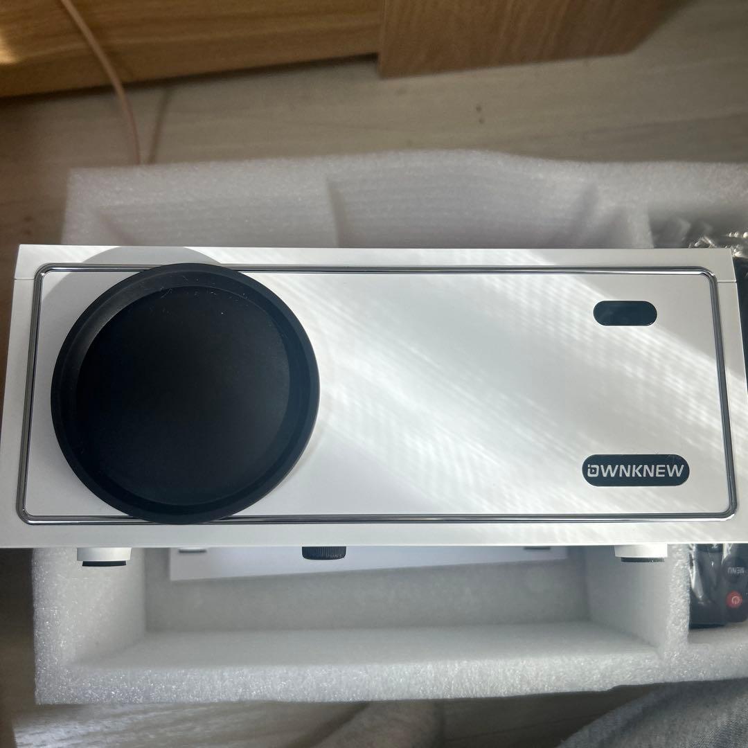 OWNKNEW HD プロジェクター M1