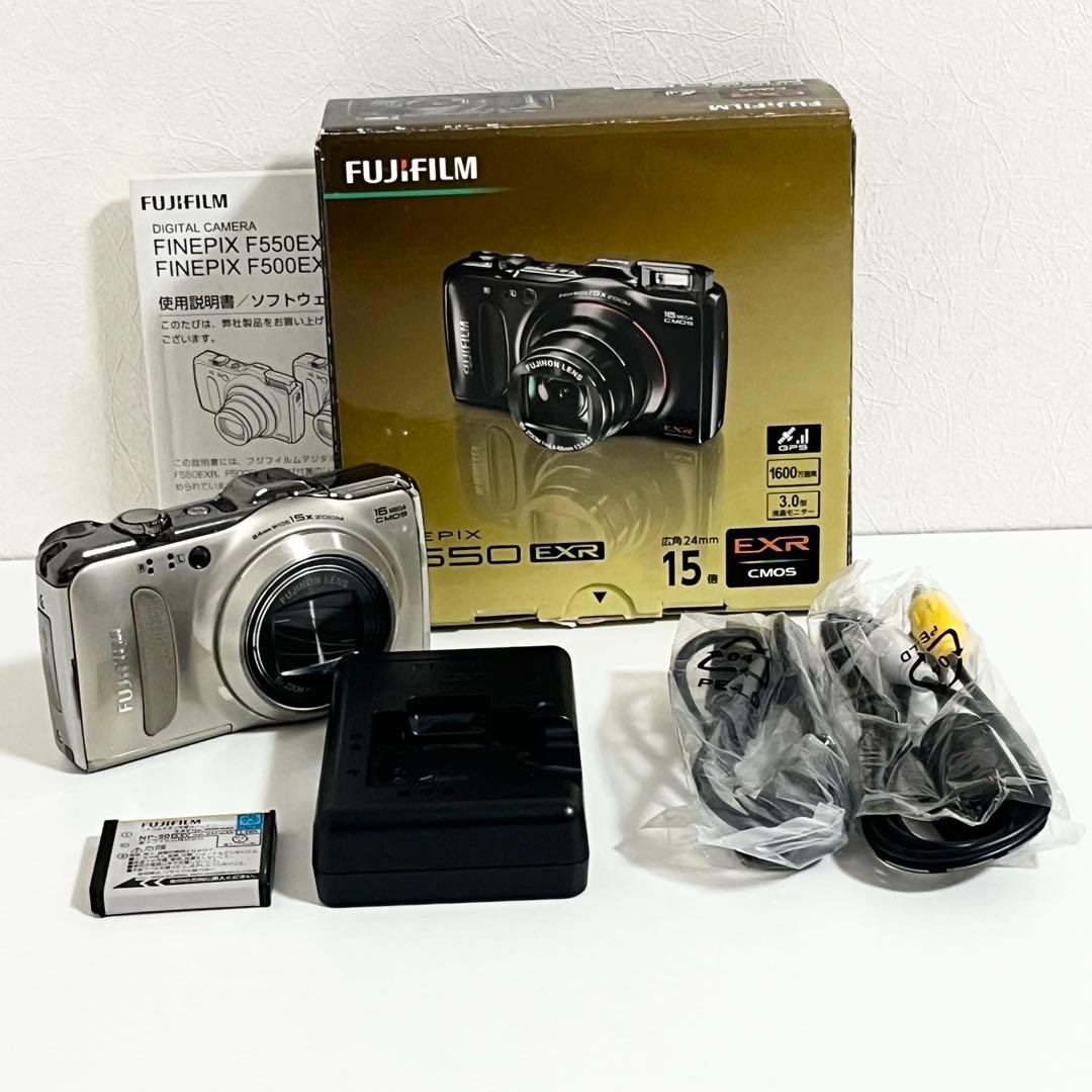 デジタルカメラ FUJIFILM finepix F550EXR