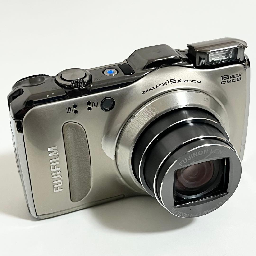デジタルカメラ FUJIFILM finepix F550EXR