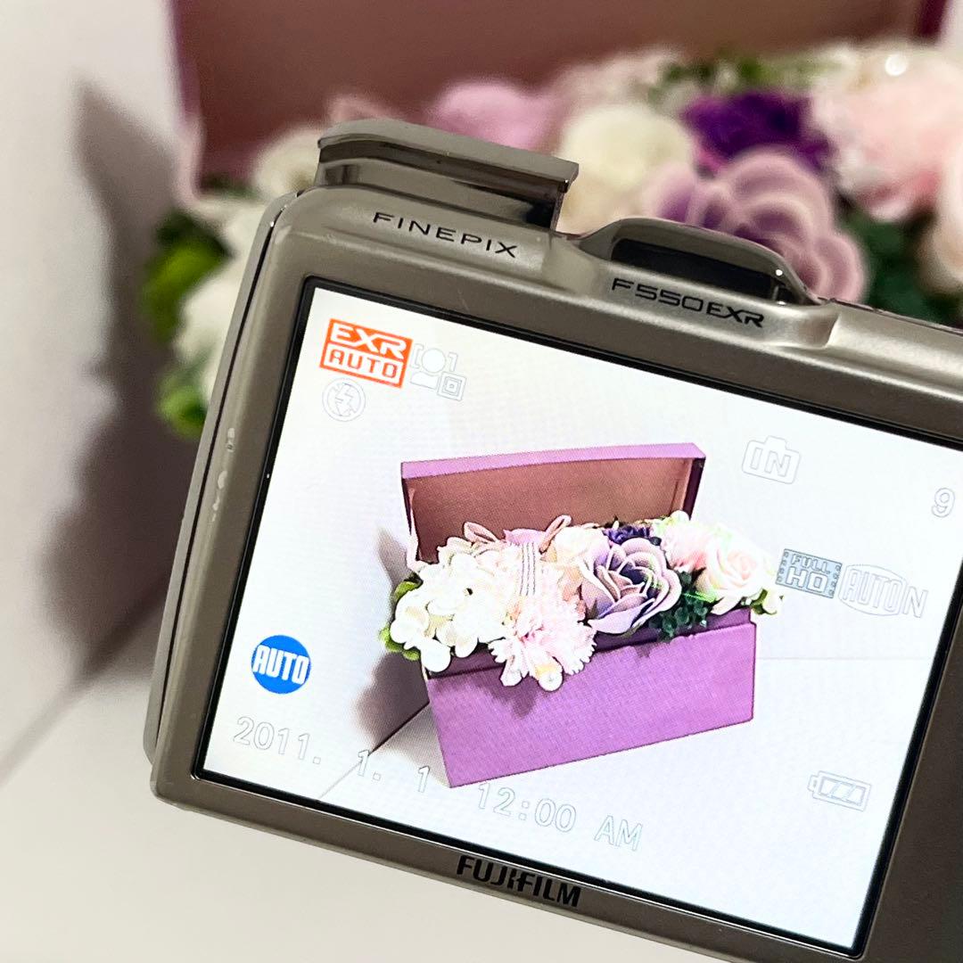 デジタルカメラ FUJIFILM finepix F550EXR