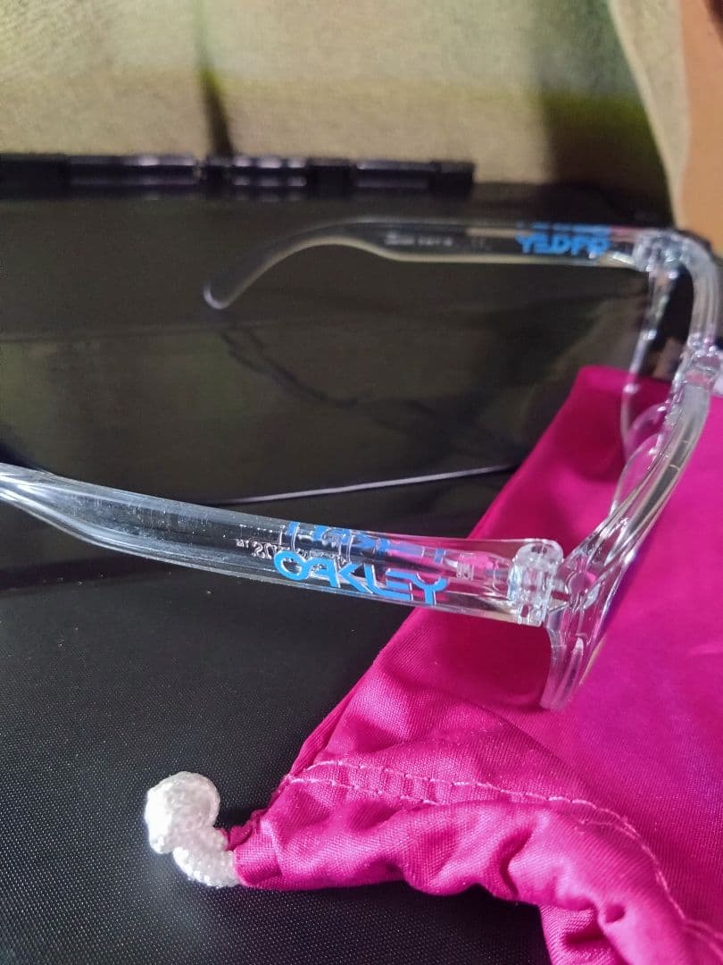 OAKLEY　Frogskins フレームクリアー