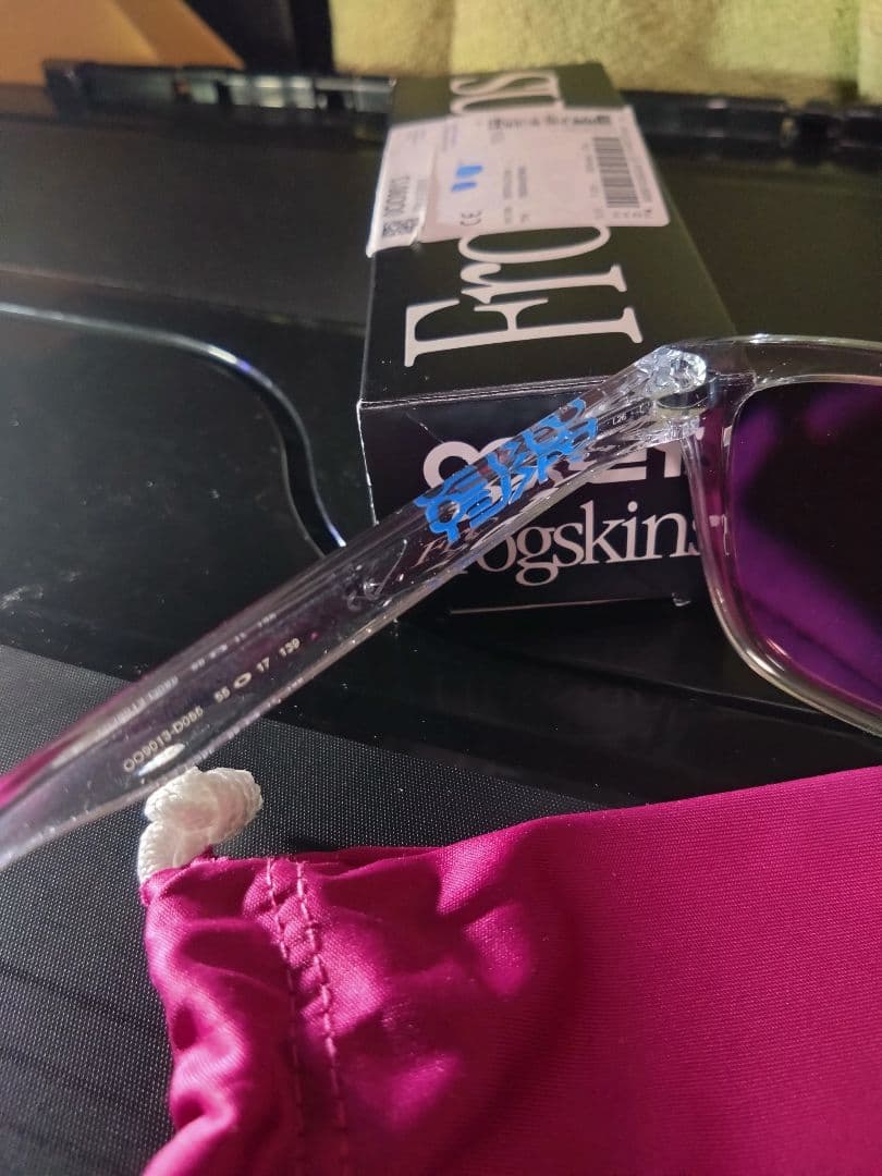 OAKLEY　Frogskins フレームクリアー