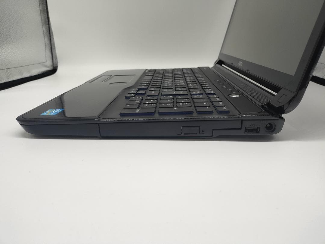 【FUJITSU】爆速 Core i7/新品SSD256GBノートパソコンE6