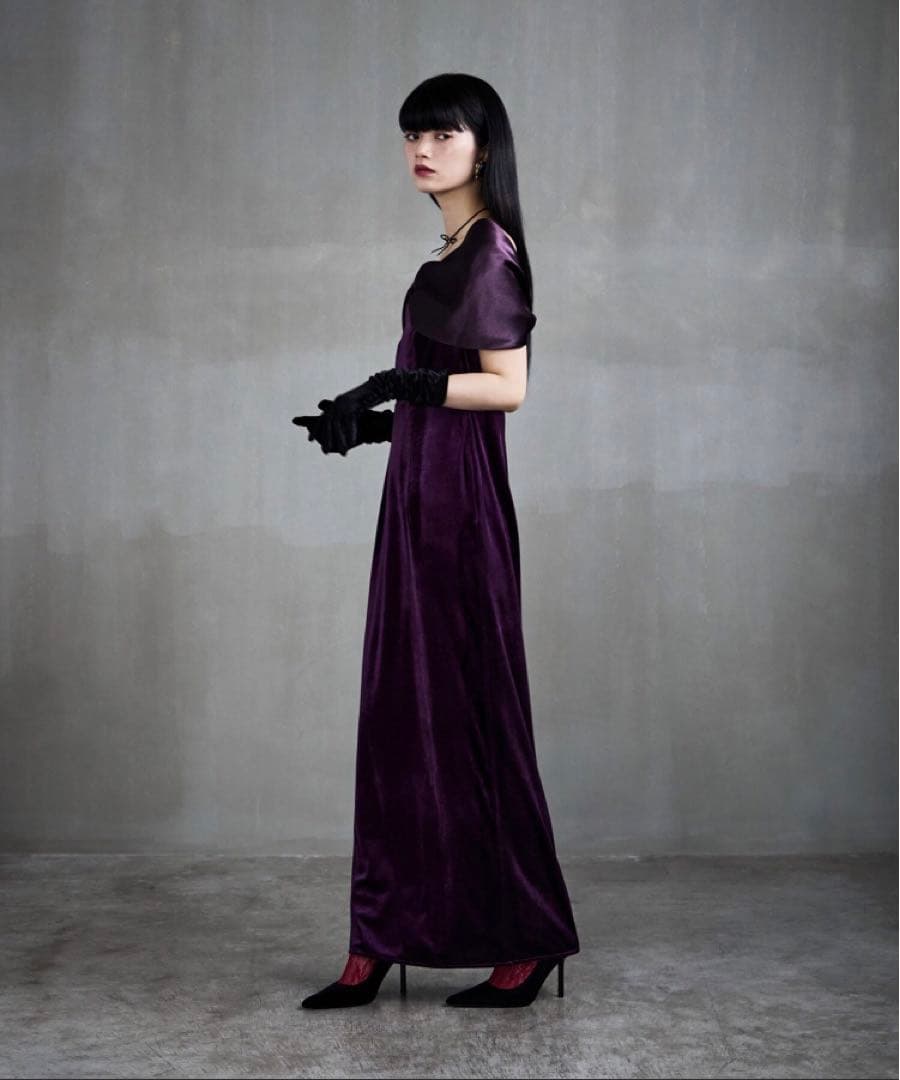 新作完売品　サテンリボンスリーブベロアドレス　etoll.