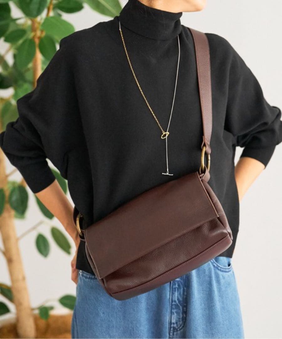 BEARDSLEY ビアズリー　レザーボディバッグ　ブラウン