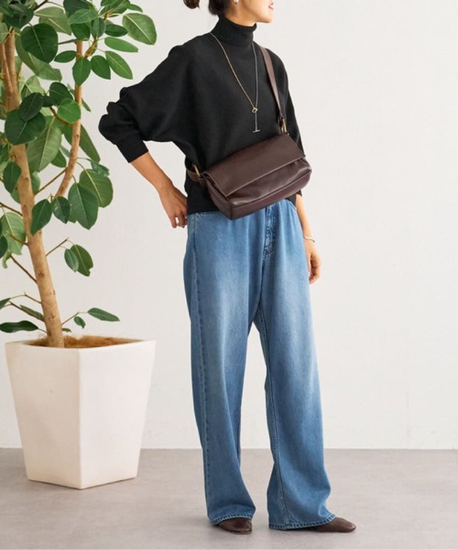 BEARDSLEY ビアズリー　レザーボディバッグ　ブラウン