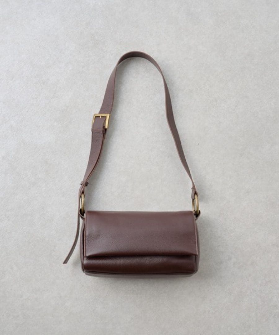 BEARDSLEY ビアズリー　レザーボディバッグ　ブラウン