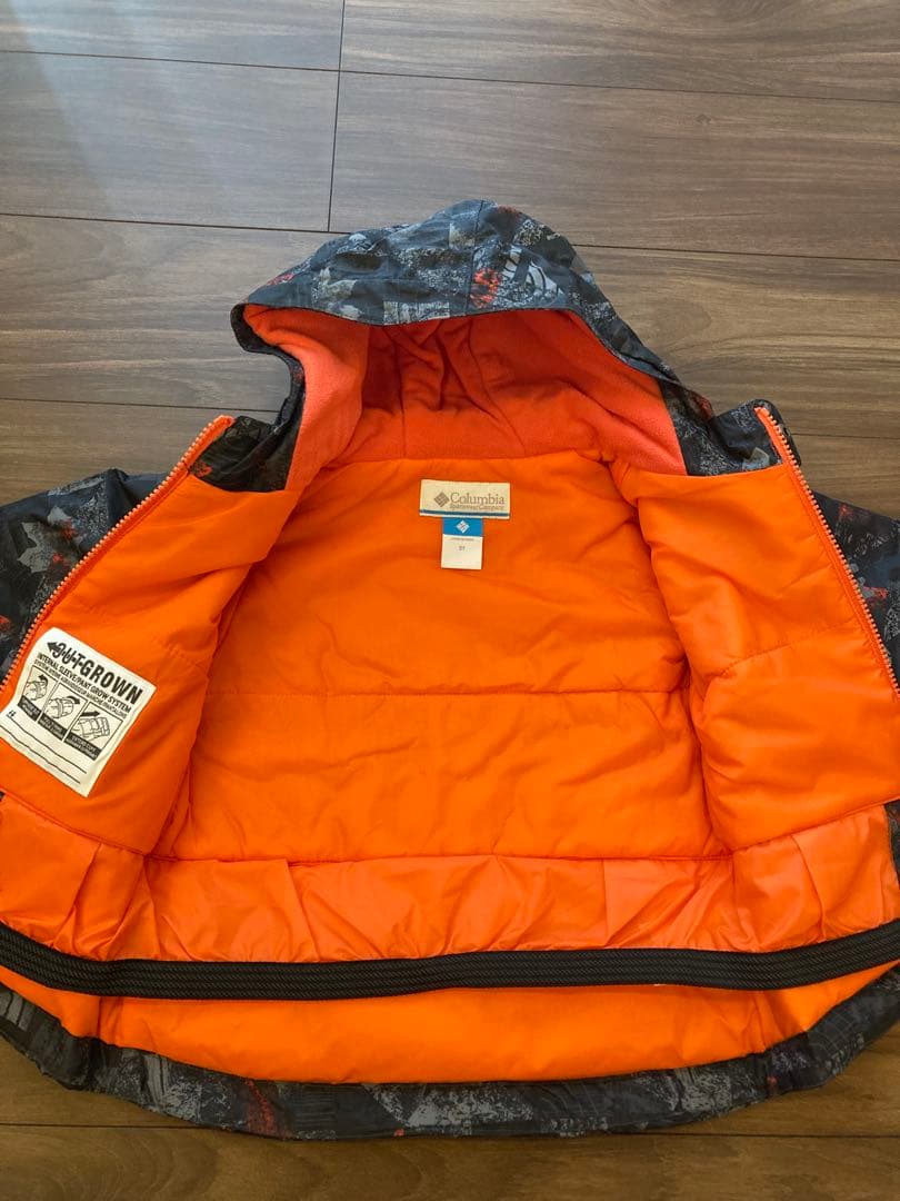 【新品未使用タグ付】Columbia ウェア上下セット 100cm