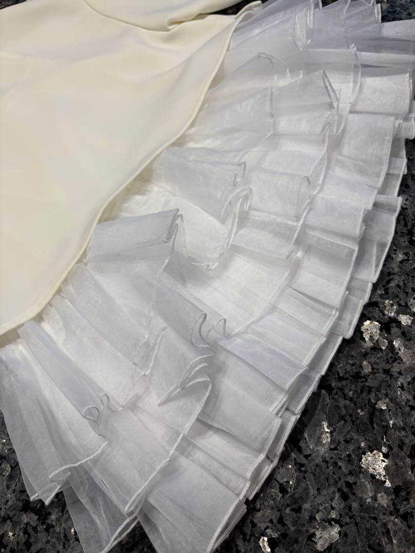 Kumi様⭐︎bluelea ⭐︎ヘムチュールドッキングプルオーバー 半袖⭐︎白