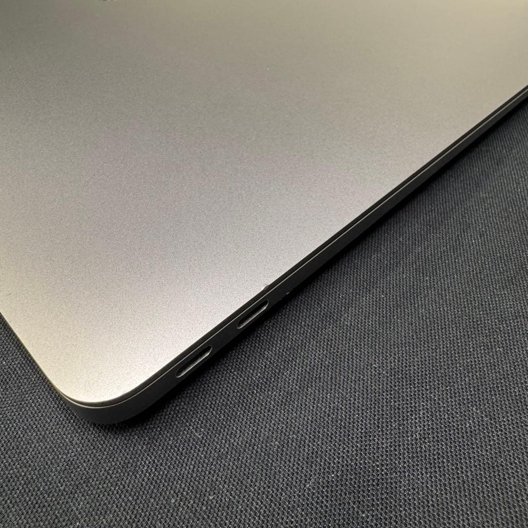 MacBook Air M1 / 13インチ / 16GB / 512GBSSD