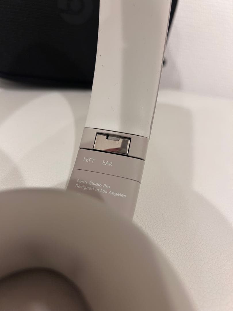 Beats Studio Pro ワイヤレスヘッドフォン　サンドストーン　美品