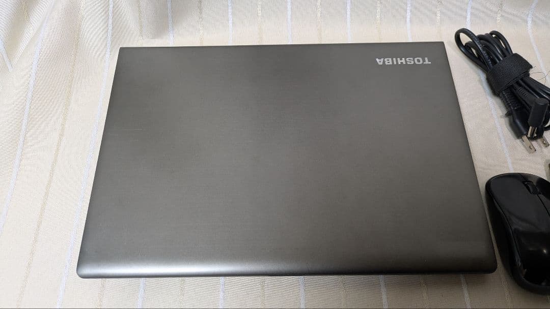 SSD起動早い☆ダイナブックR63/Mモバイルノート i5 8GB 256GB