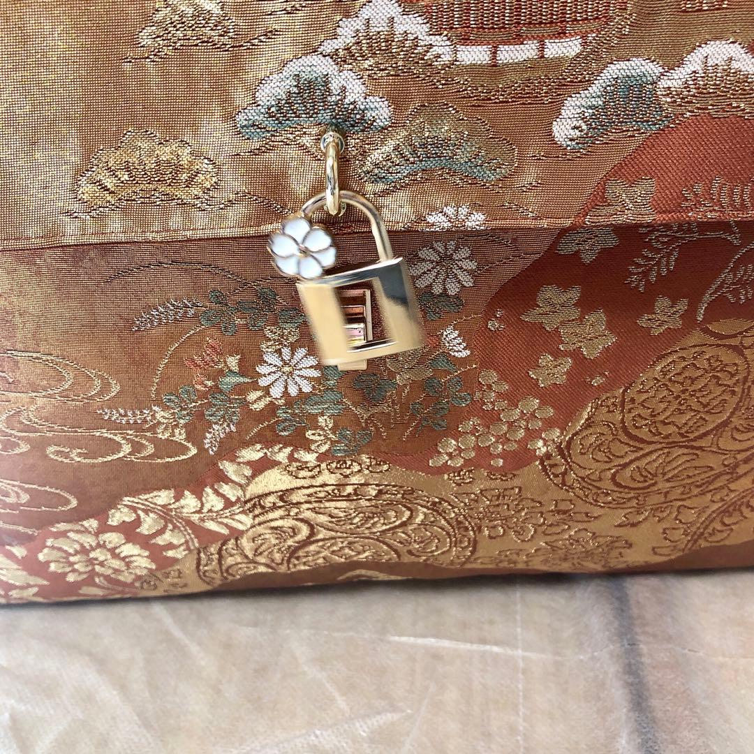 【ちょこぼんや】帯リメイク　チャーム捻り留め具付スクエア型リュック