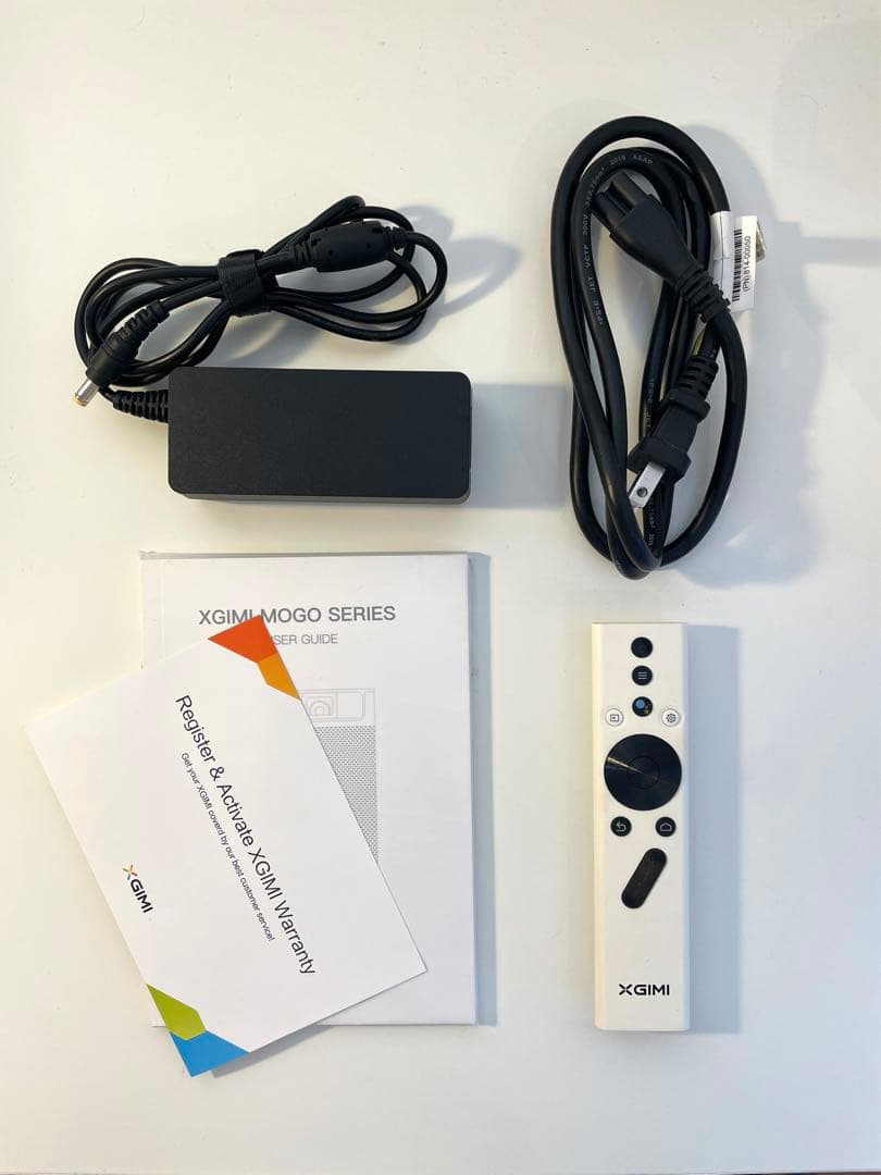 XGIMI MOGO プロジェクター 本体(リモコン等の付属品付)