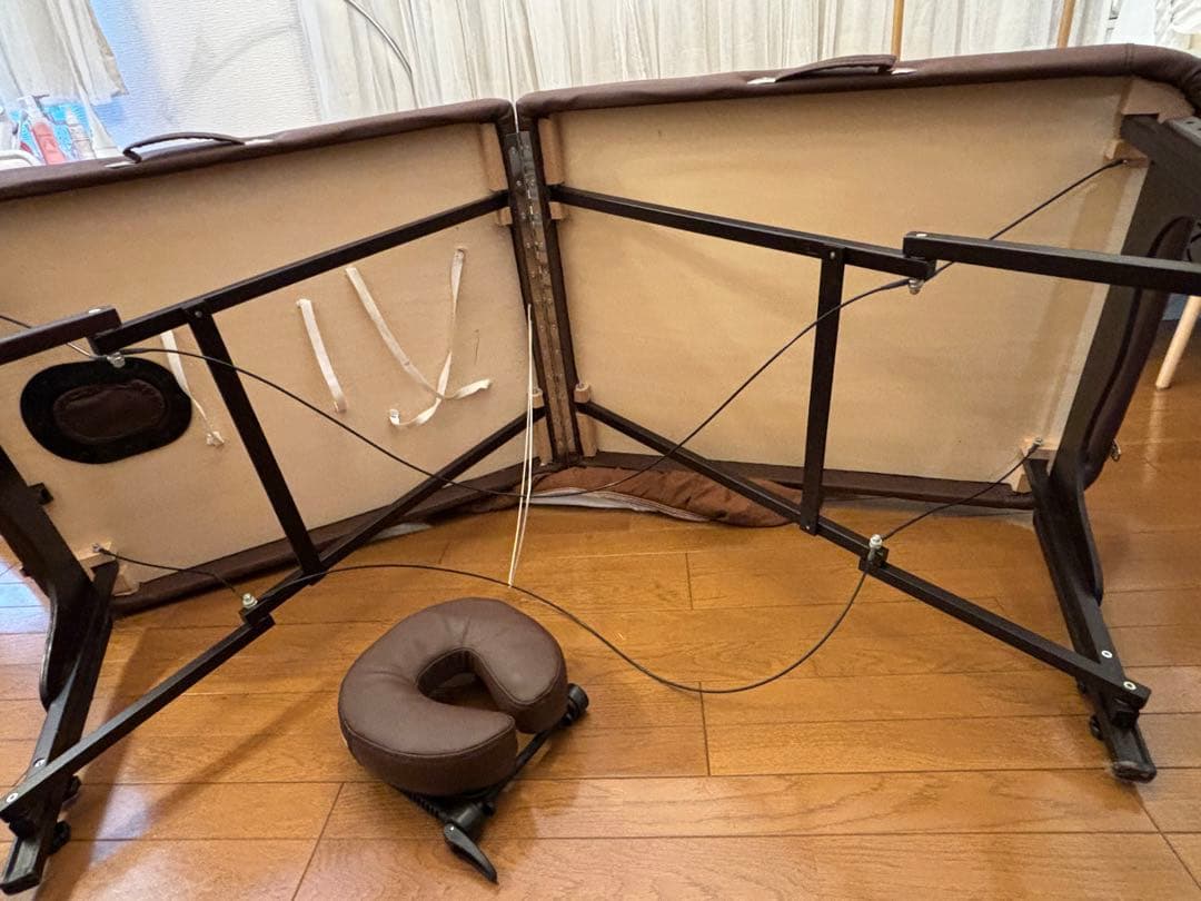 直接引き取り限定。ETBELLA エトゥベラ エステ ベッド 折りたたみ