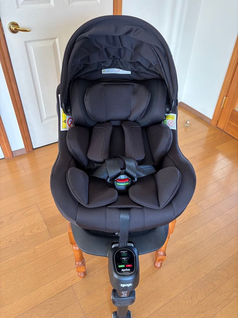 くーさん専用【新品未使用】アップリカ クルリラ ビッテ エックス プラス ブラッ