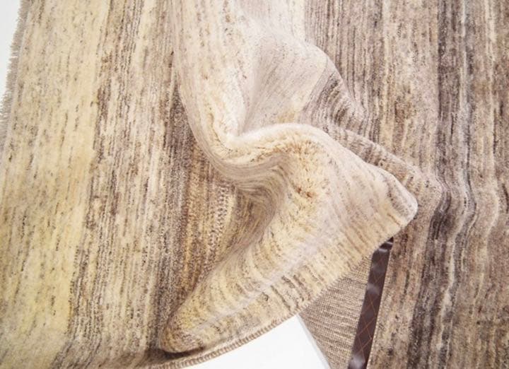 144cm×216cm 本場ペルシャギャッベ・手織り手紡ぎ