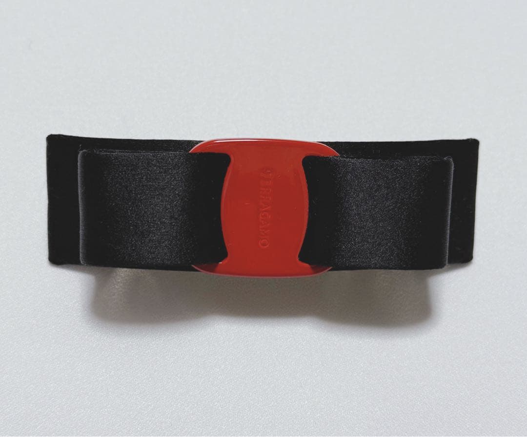 【お値下げ中】新品 FERRAGAMO フェラガモ ヴァラリボン バレッタ