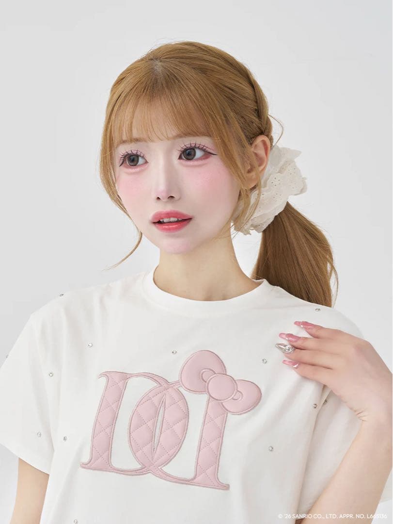 ダーリッチ Hello DarichキルティングアップリケビジューTシャツ 白