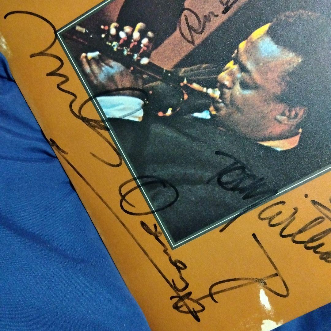 【mynameis2021】Miles Davis 他サイン入りLP。