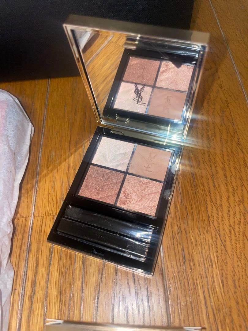 イヴサンローラン　ホリデー2025 アイシャドウ