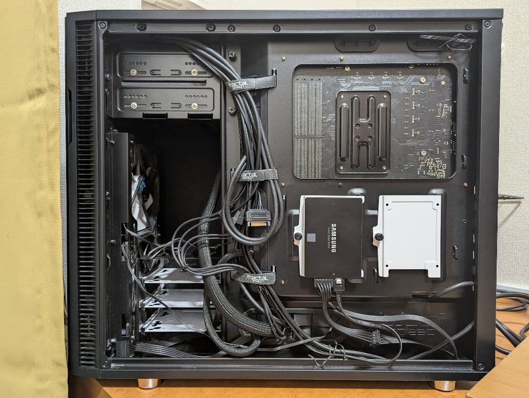 ゲーム実況用パソコン（キャプチャボードほか収録機材多数付属）※動作確認済