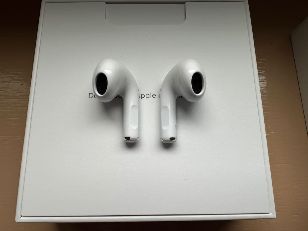 AirPods 第3世代　本体 ホワイト 充電ケース付き