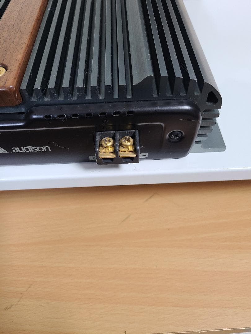 【audison】 VR209　カーオディオアンプ