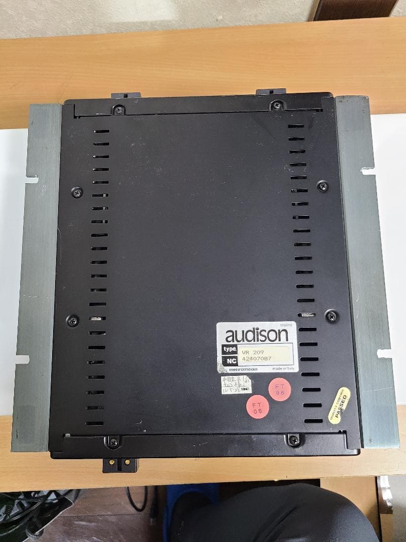 【audison】 VR209　カーオディオアンプ