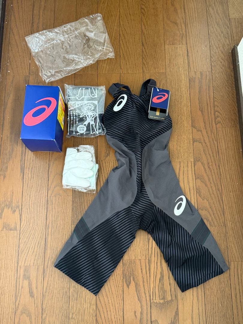 新品 アシックス　競泳水着　高速水着　トップインパクト　ライオグライド